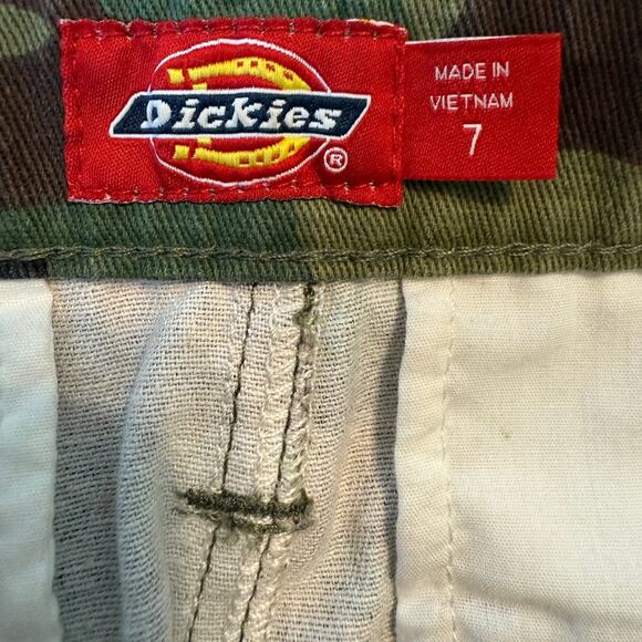 Girl Junior's Dickies Mid Rise Camouflage Denim Cargo Mini Skirt Size 7 NEW - Picture 3 of 9